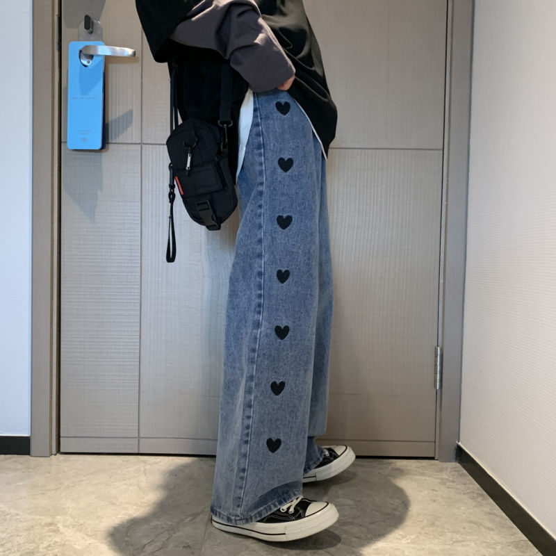 Stilvolle, lockere, schicke Jeans