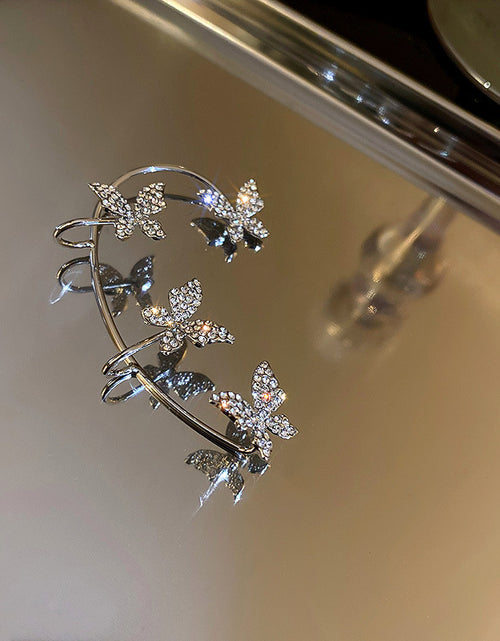 Bild in Galerie-Viewer laden, Schmetterlings-Ohrclip