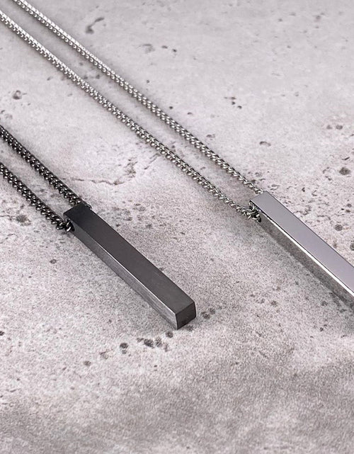 Bild in Galerie-Viewer laden, Halskette mit rechteckigem Anhänger