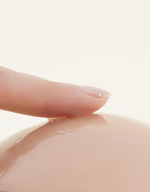 Bild in Galerie-Viewer laden, Selbstklebender, rückenfreier, trägerloser BH aus Silikon