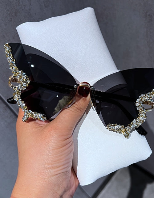 Load image into Gallery viewer, Diamond Butterfly Sunglasses
