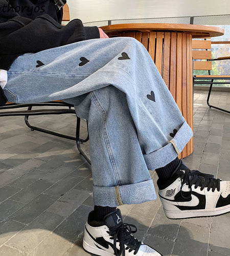 Stilvolle, lockere, schicke Jeans